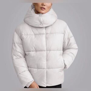 Anthropologie NVLT Cire Wonder White/Ivory
Puffer, X-Large, NWT
SALE SAVE NOW